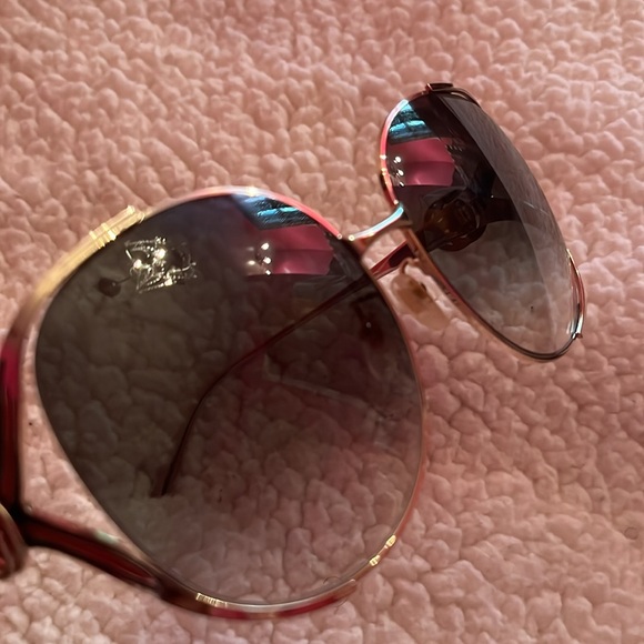 Authentic Gucci sunglasses - Picture 4 of 8